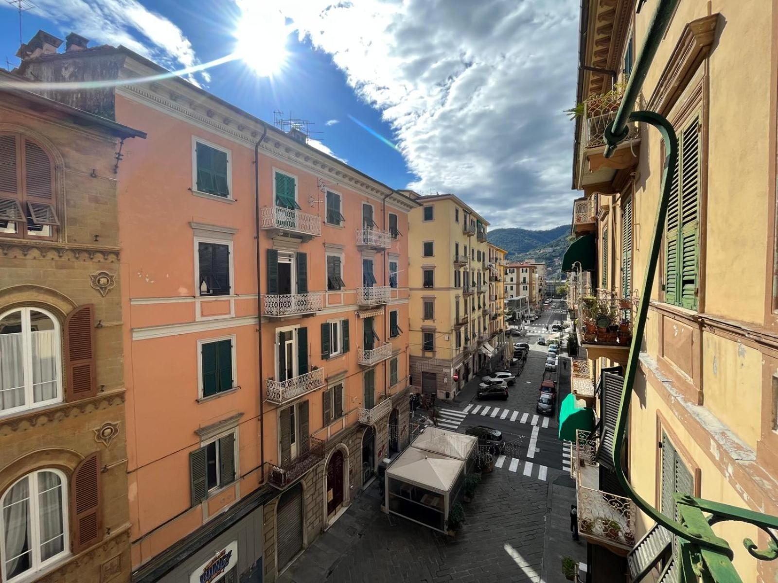 Centrale Ampio Appartamento 5 Minuti Stazione Cinque Terre La Spezia Exterior photo